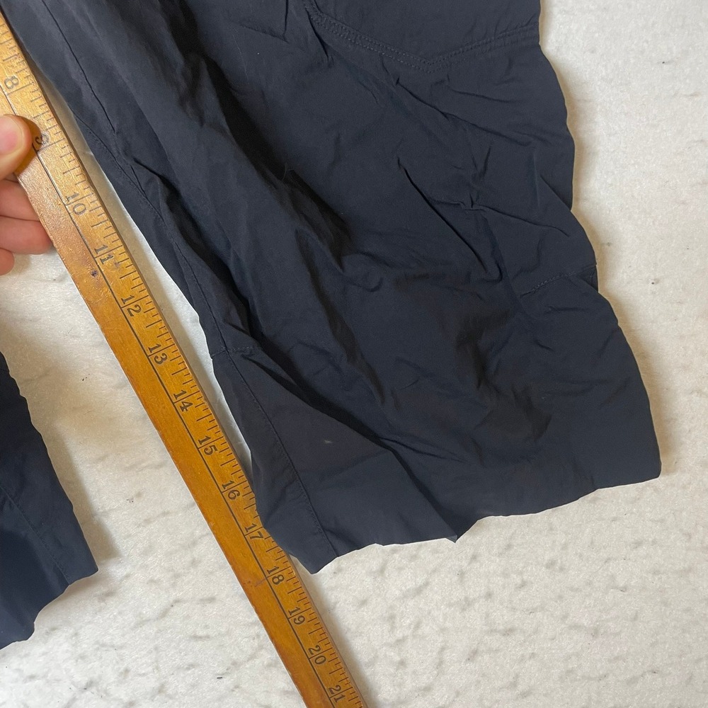 Arcteryx Womens Black Capris Hiking Pants Size 4 Zip Pockets Belted - Picture 5 of 10